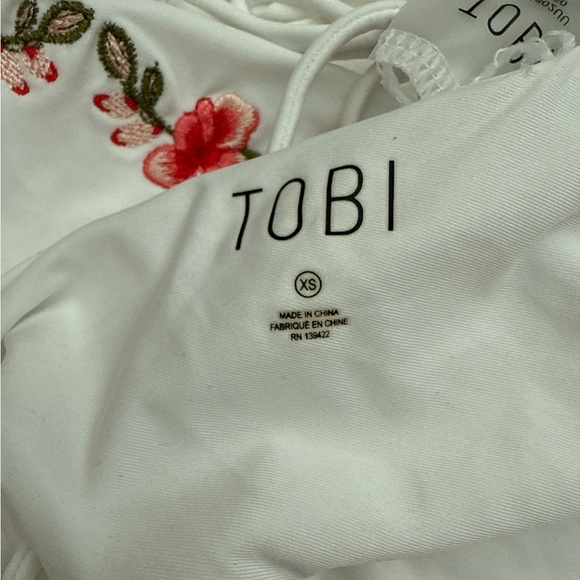 Tobi White Embroidered Floral One Piece Swimsuit XS Deep V Plunge, Lace-Up Sides - Picture 9 of 16